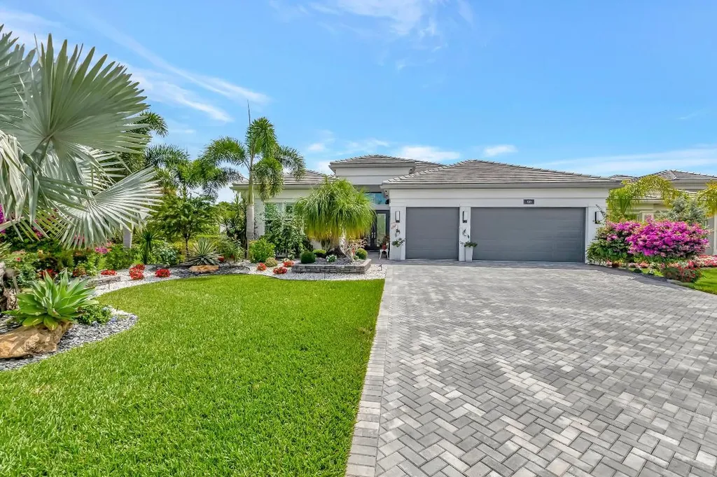 9285 Seahorse Bay Drive Boynton Beach FL 33473