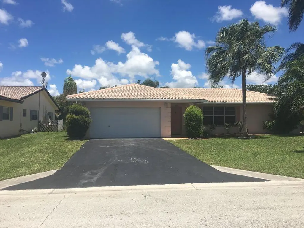 10945 NW 40th Street Coral Springs FL 33065