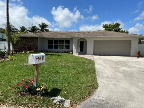 880 SW 20th Court Delray Beach FL 33445