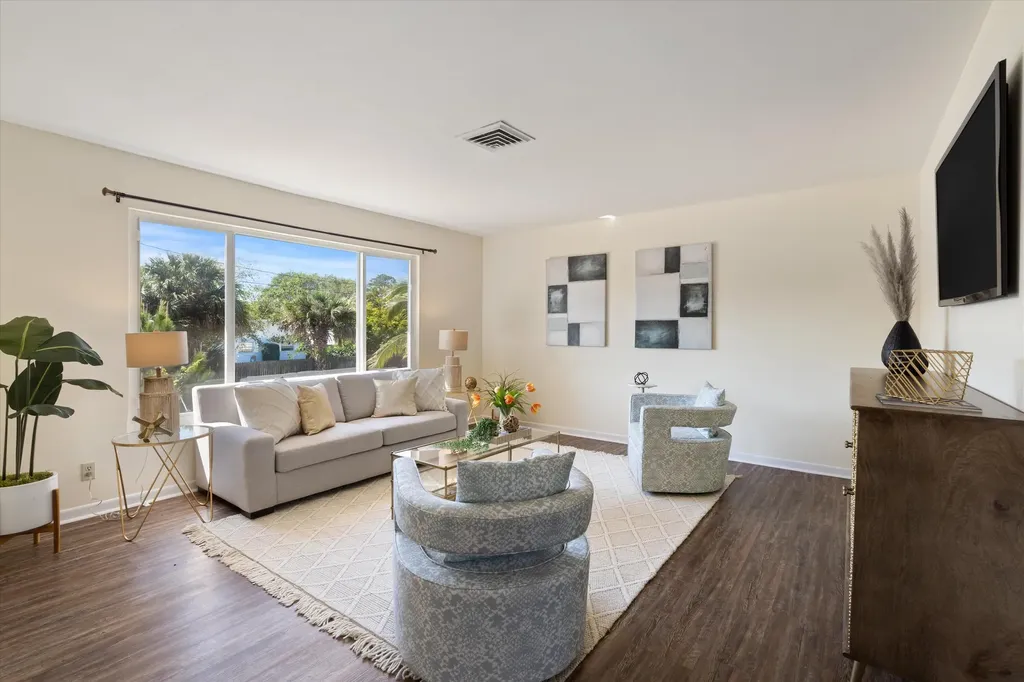 9005 SE Kingsley Street Hobe Sound FL 33455