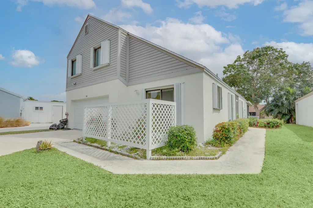 58 Hastings Lane Boynton Beach FL 33426