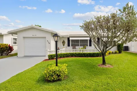 710 SW Lake Court Boynton Beach FL 33426