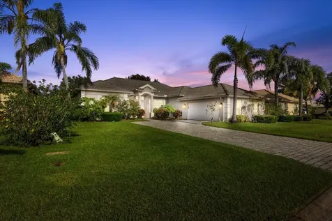 432 NW Canterbury Court Port St Lucie FL 34983
