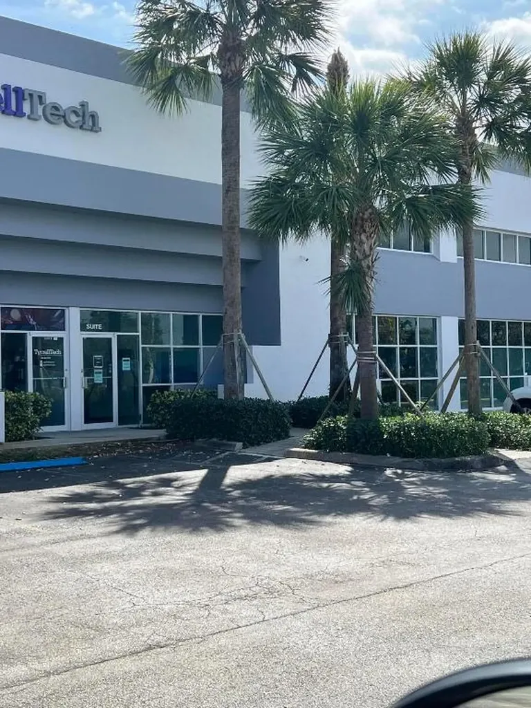2400 W Copans Road Pompano Beach FL 33069