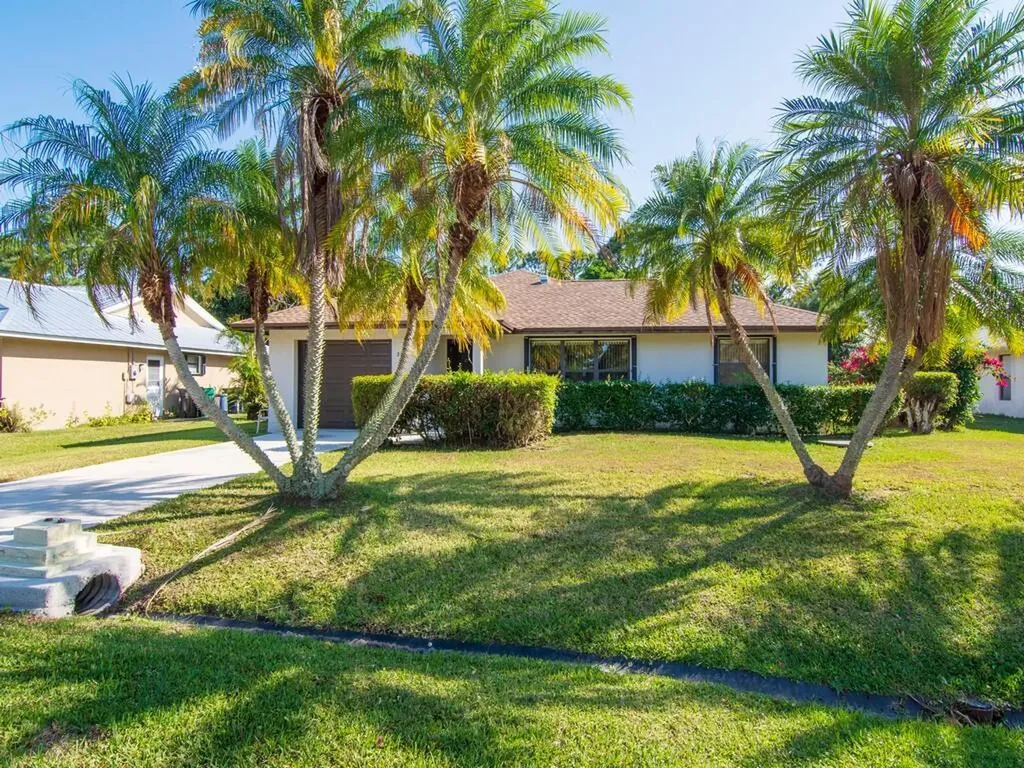 2252 SE Maslan Avenue Port St Lucie FL 34952