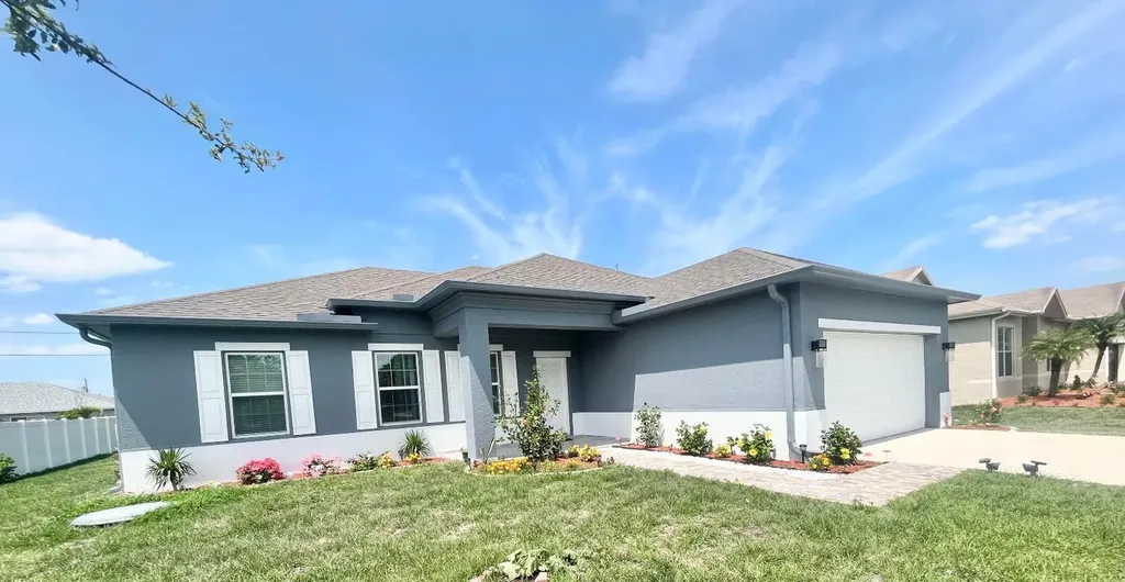 701 SW Mccomb Avenue Port St Lucie FL 34953