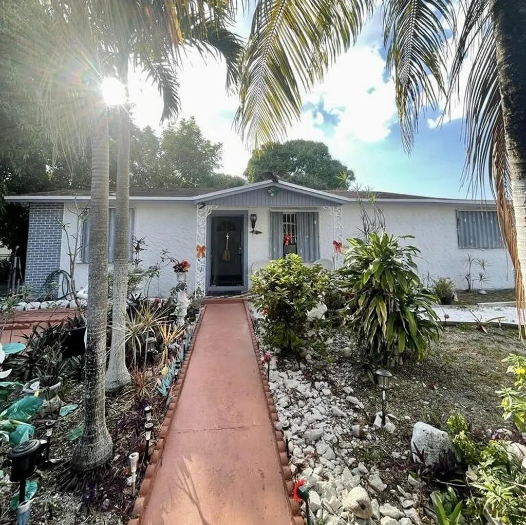 18920 NW 33rd Place Miami Gardens FL 33056