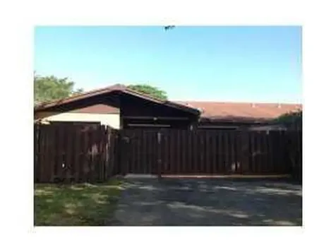 2055 SW 24th Circle Boynton Beach FL 33426