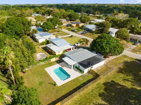 1608 Yosemite Court Fort Pierce FL 34982