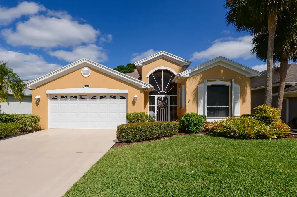 513 NW Lambrusco Drive Port St Lucie FL 34986