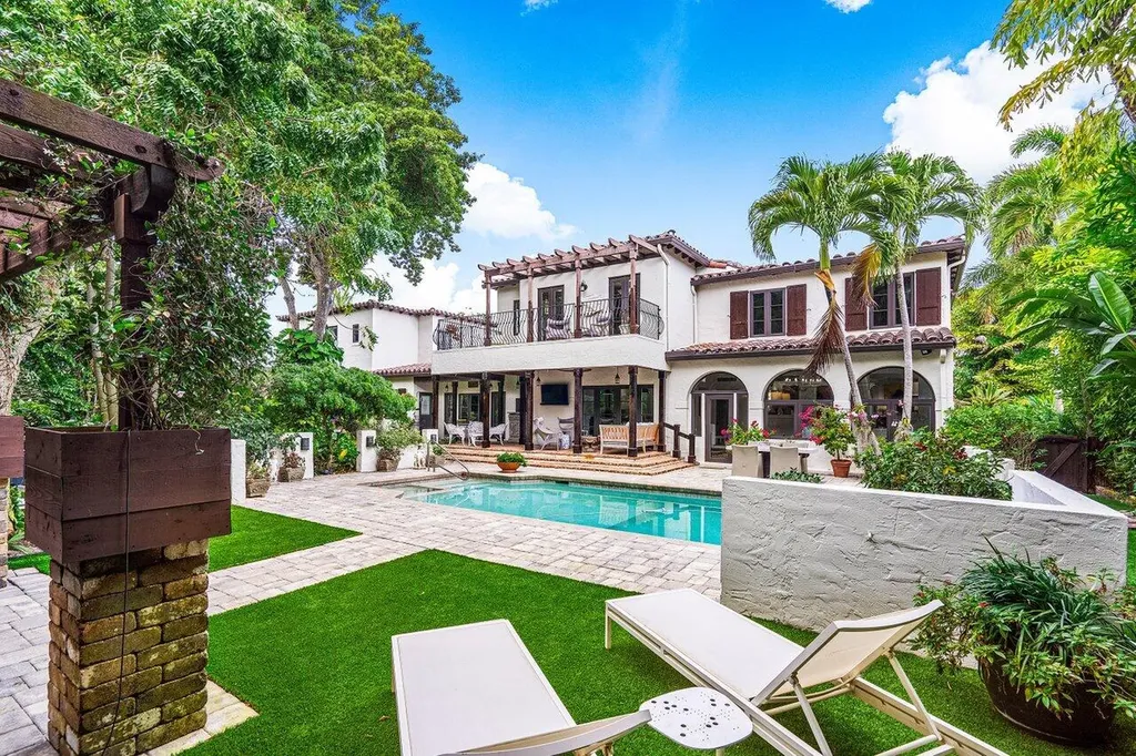 888 Oleander Street Boca Raton FL 33486