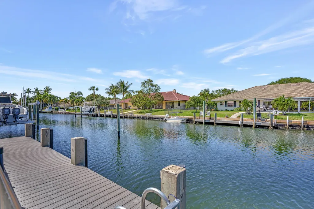 9015 SE Harbor Island Way Hobe Sound FL 33455
