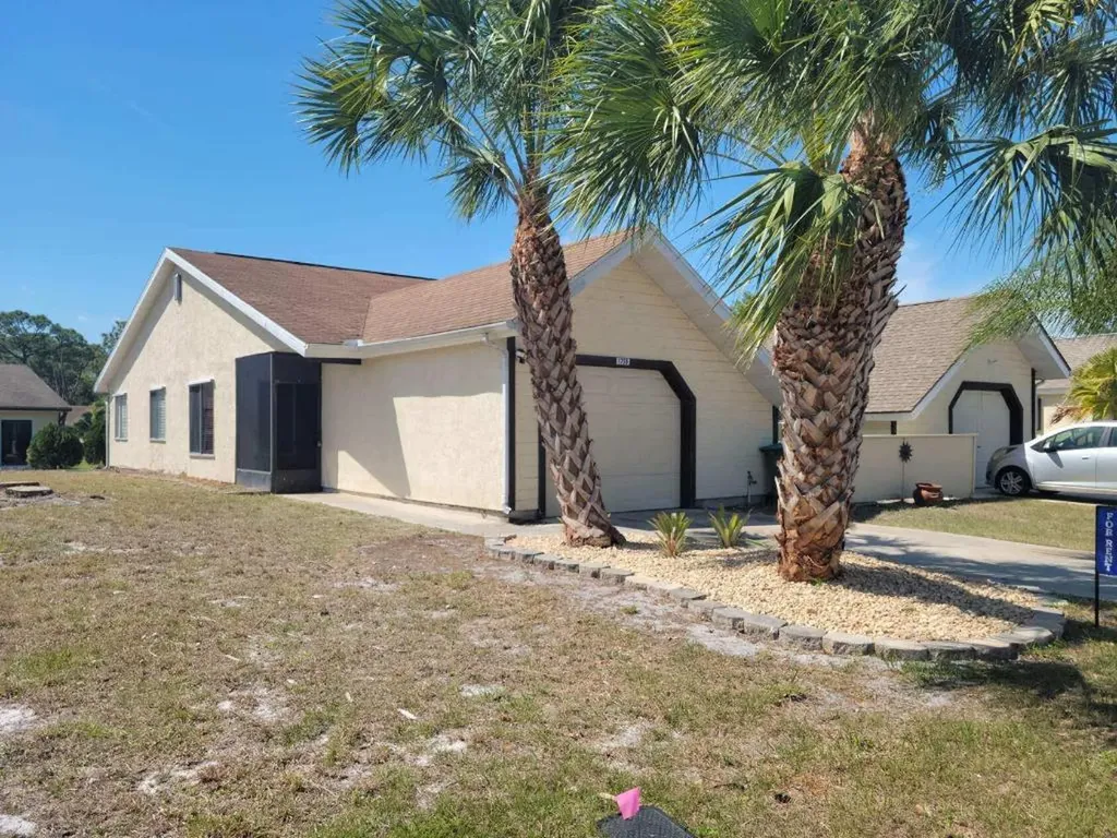 1758 SE Ryecroft Court Port St Lucie FL 34952