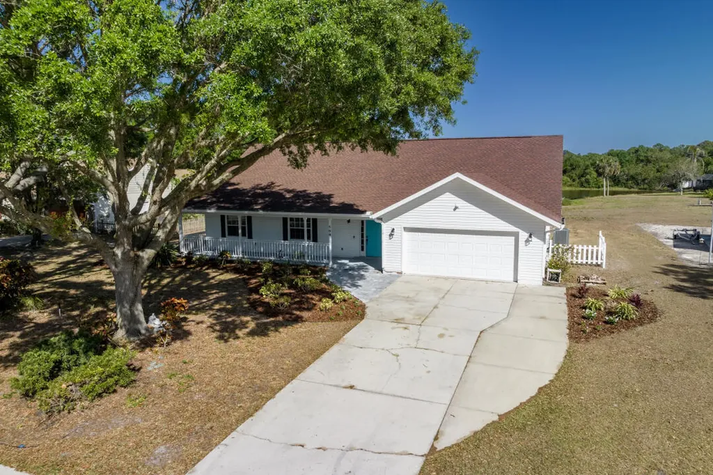 509 Woodview Way Bradenton FL 34212