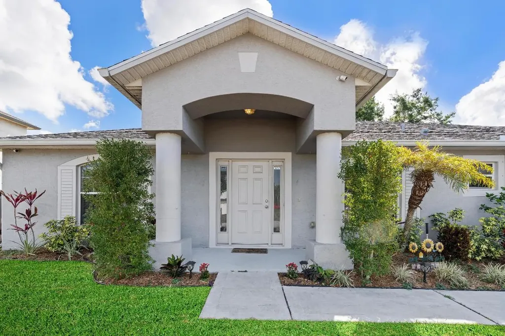 4325 SW Gagnon Road Port St Lucie FL 34953