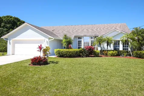 644 SE Dean Terrace Port St Lucie FL 34984