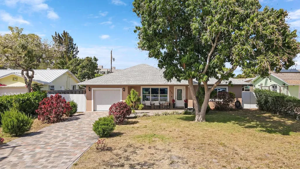 3126 Alice Drive Palm Springs FL 33461