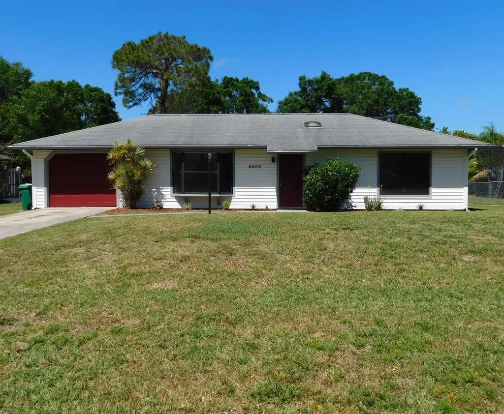 6506 Deland Avenue Fort Pierce FL 34951