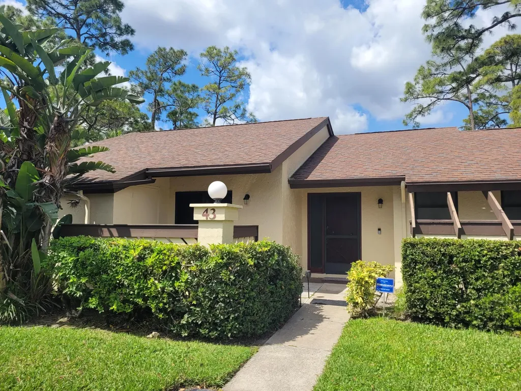 43 Copperpod Court Royal Palm Beach FL 33411