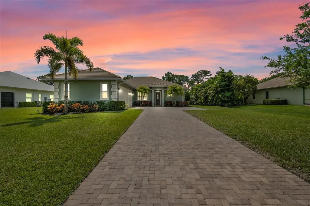 10352 SW Fiddlers Way Palm City FL 34990