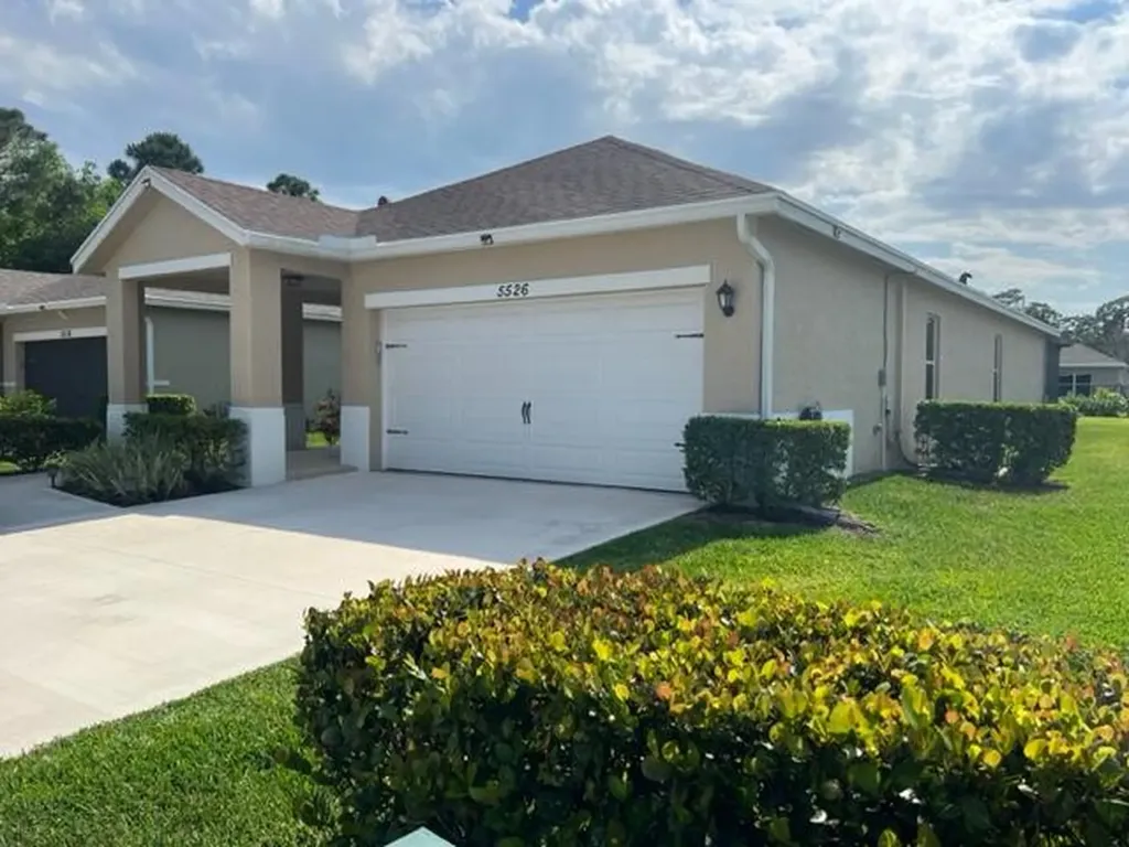 5526 SE Horizon Avenue Stuart FL 34997