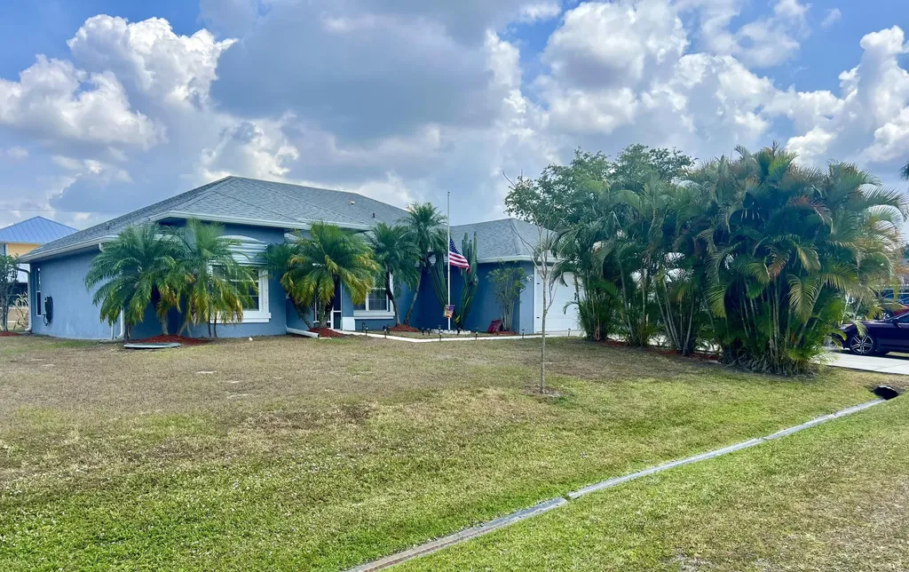199 SW Exmore Avenue Port St Lucie FL 34983