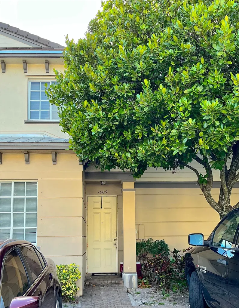 1009 Lucaya Drive Riviera Beach FL 33404