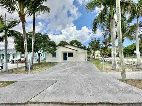 401 SW 9th Court Delray Beach FL 33444