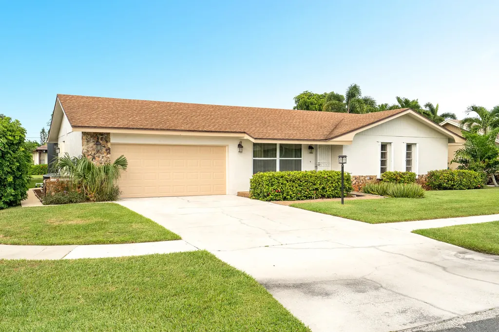 577 SW 24th Avenue Boynton Beach FL 33435