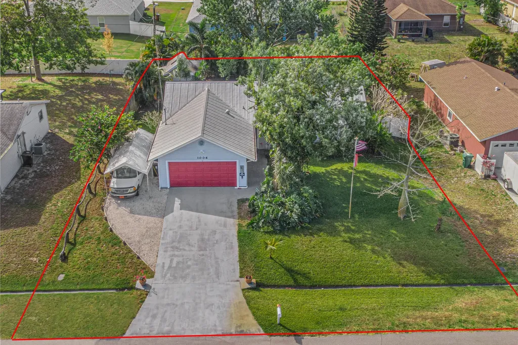 1006 SW Canary Terrace Port St Lucie FL 34953