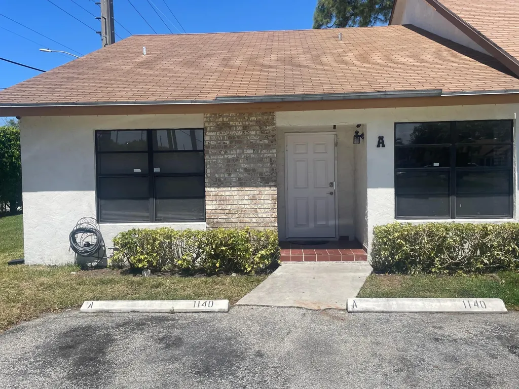 1140 Parkside Green Drive Greenacres FL 33415