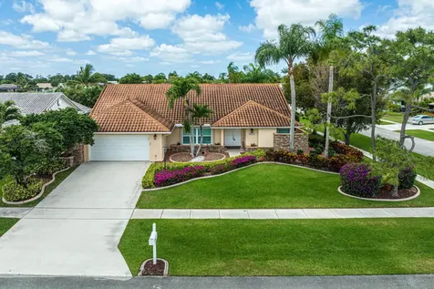 22311 Boyaca Avenue Boca Raton FL 33433