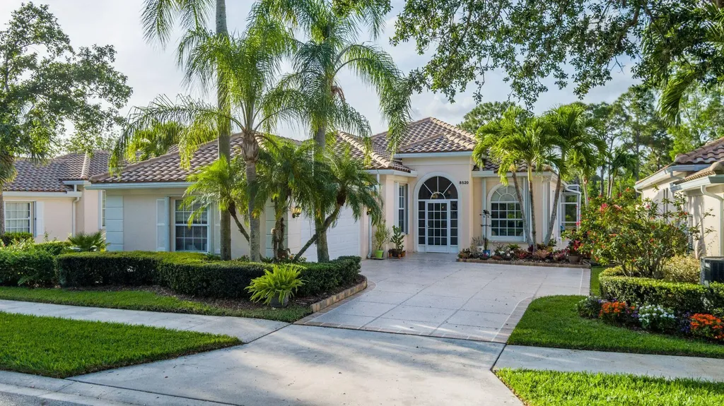 8520 SE Palm Hammock Lane Hobe Sound FL 33455