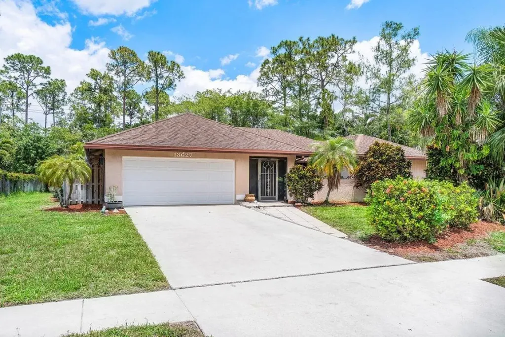 13627 Ishnala Circle Wellington FL 33414