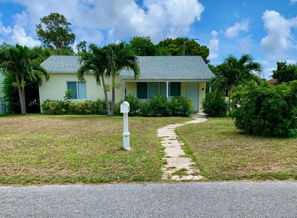 515 18th Avenue N Lake Worth Beach FL 33460