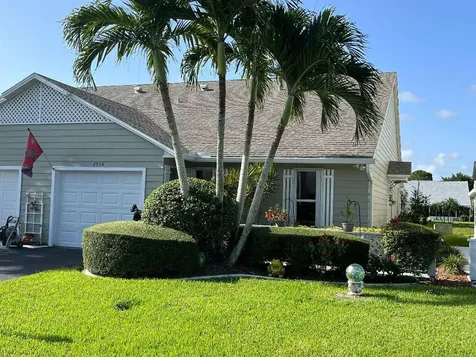 2514 SE Tropical East Circle Port St Lucie FL 34952