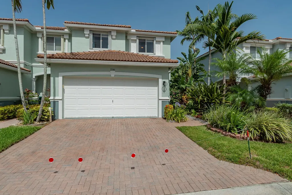 2146 Oakmont Drive Riviera Beach FL 33404