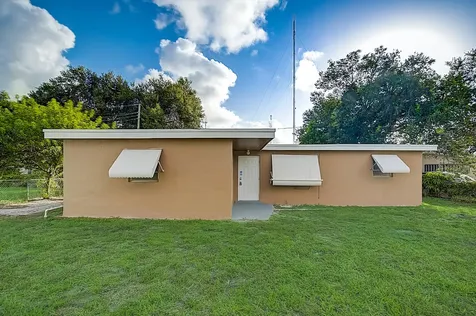 5651 SW 36th Street West Park FL 33023