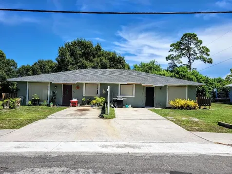 2957 SE Golden Gate Avenue Stuart FL 34997