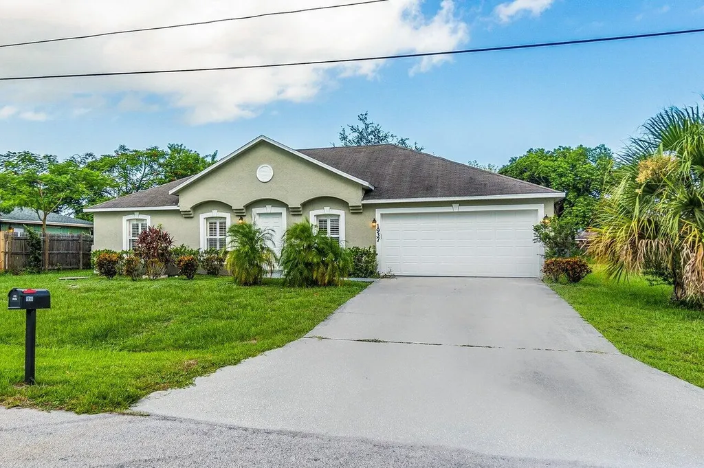 1937 SW Susset Lane Port St Lucie FL 34953
