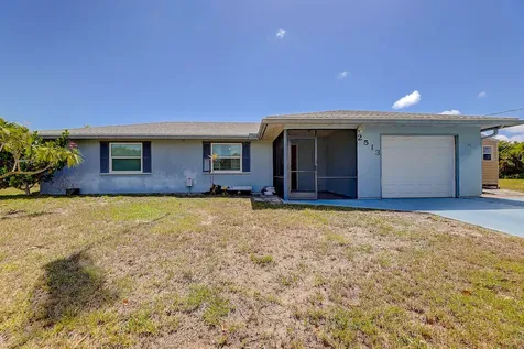 2513 SE Hallahan Street Port St Lucie FL 34952