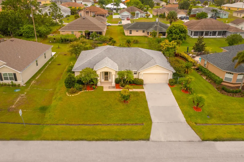 1949 SW Lewis Street Port St Lucie FL 34987