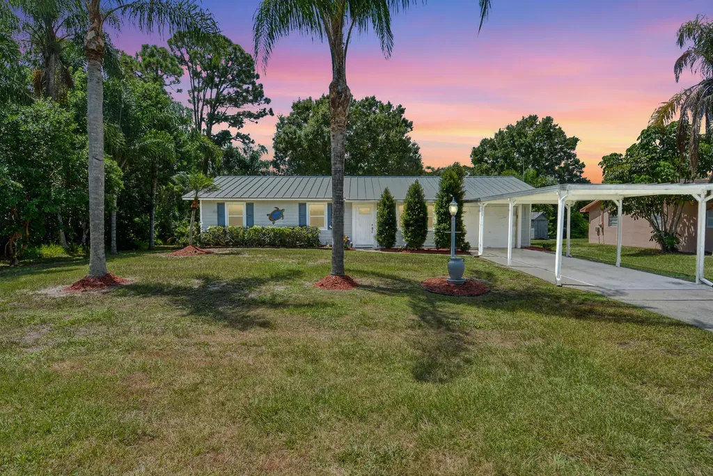 7003 Fort Walton Avenue Fort Pierce FL 34951
