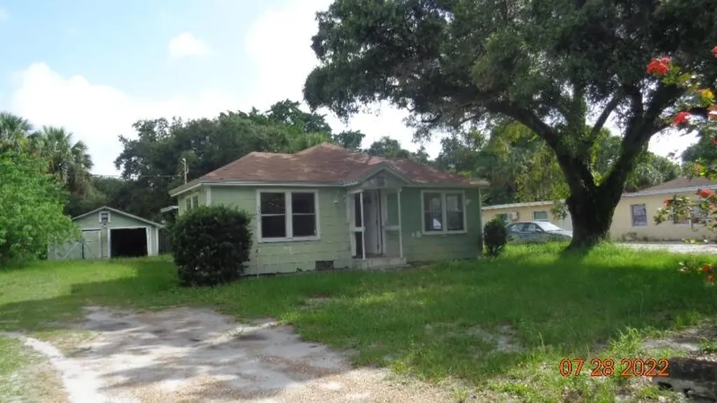 1310 Georgia Avenue Fort Pierce FL 34950