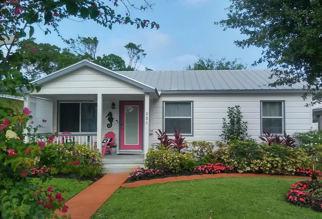 321 SE 4th Avenue Delray Beach FL 33483