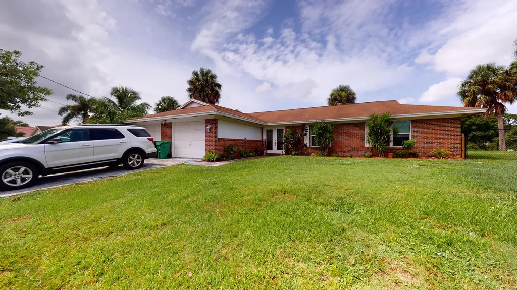 1856 SW Bradway Lane Port St Lucie FL 34953