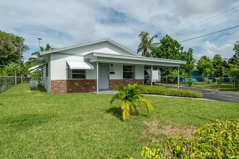 813 S Seacrest Boulevard Boynton Beach FL 33435