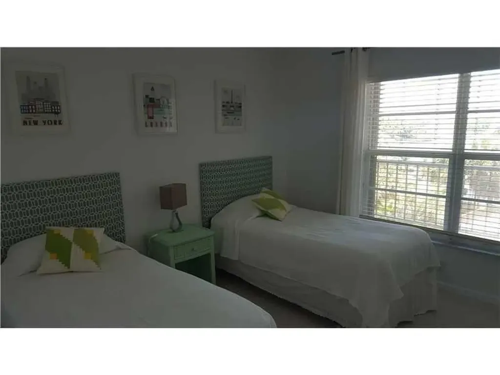1021 Hillsboro Mile Hillsboro Beach FL 33062
