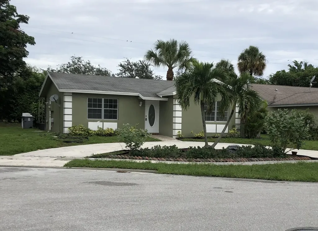 9907 Liberty Court Boca Raton FL 33434