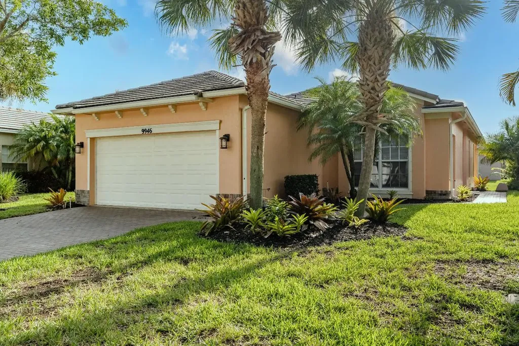9946 SW Eastbrook Circle Port St Lucie FL 34987